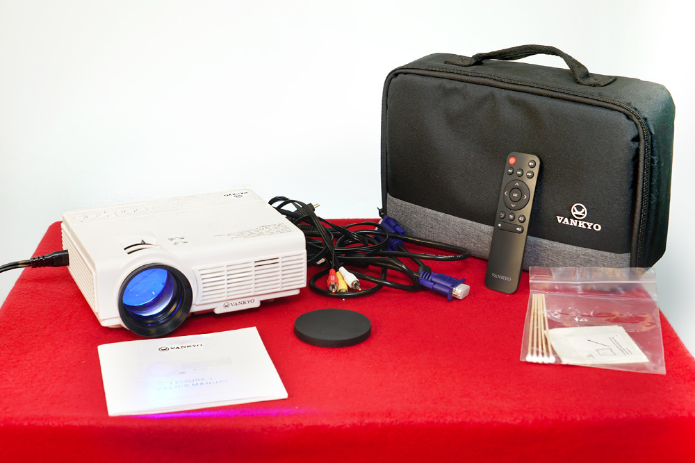 Vankyo Mini Projector and accessories