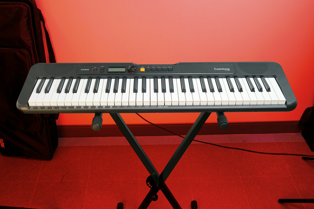 Casio Keyboard on a stand