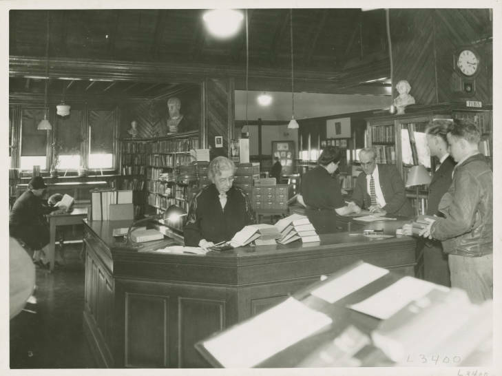 Branch 8 Walbrook Branch interior 1939 2