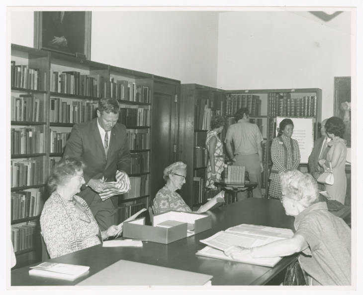 Hl mencken room