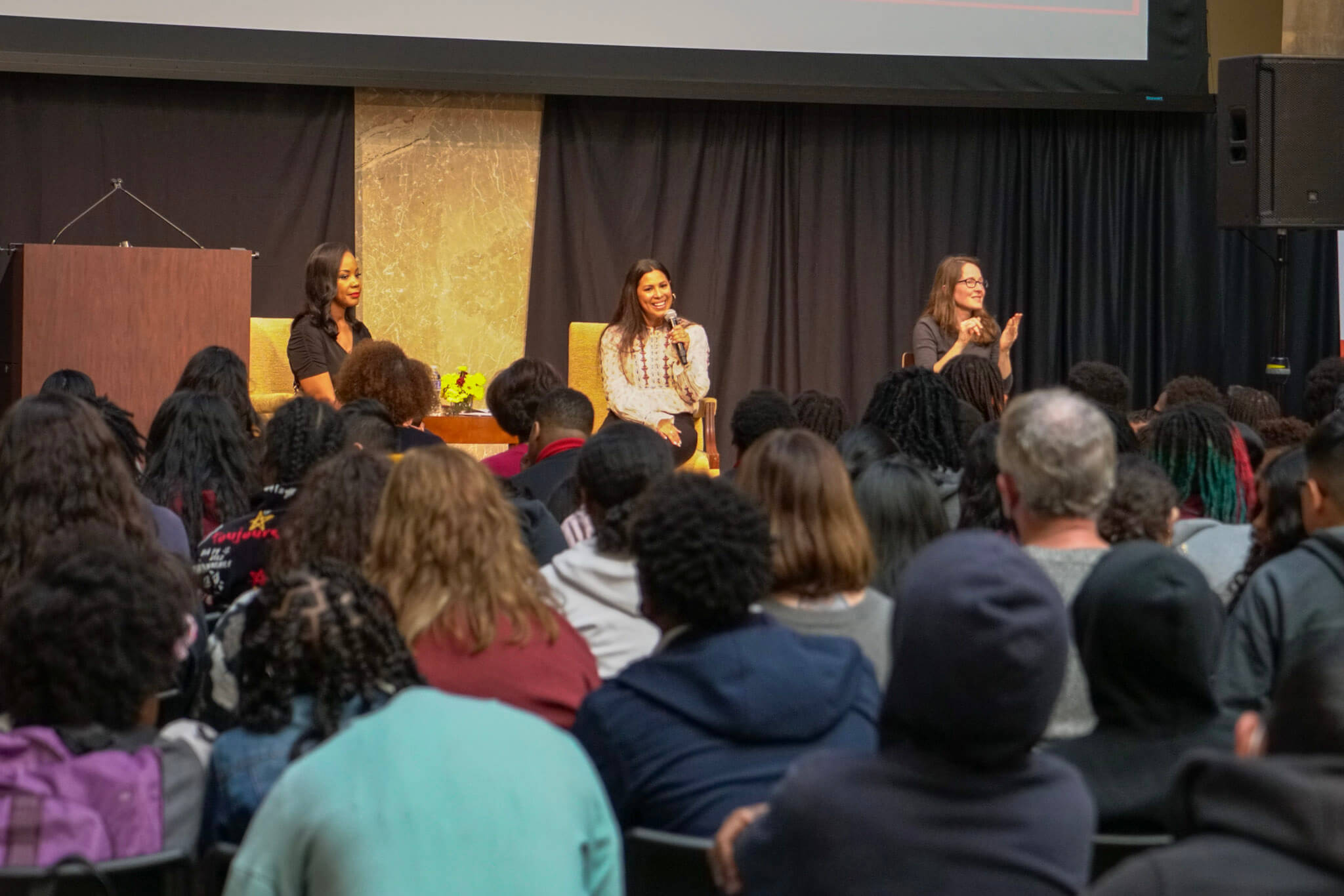 Photo of the 2022 One Book Baltimore kickoff event in Central Hall