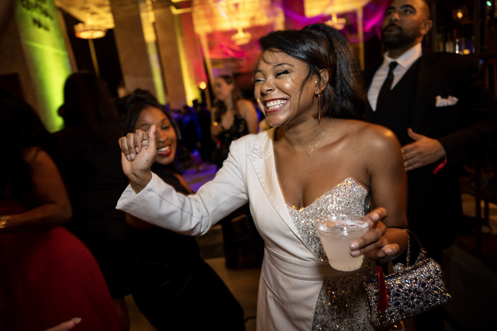 Black and White Party 2023 - grinning dancing woman