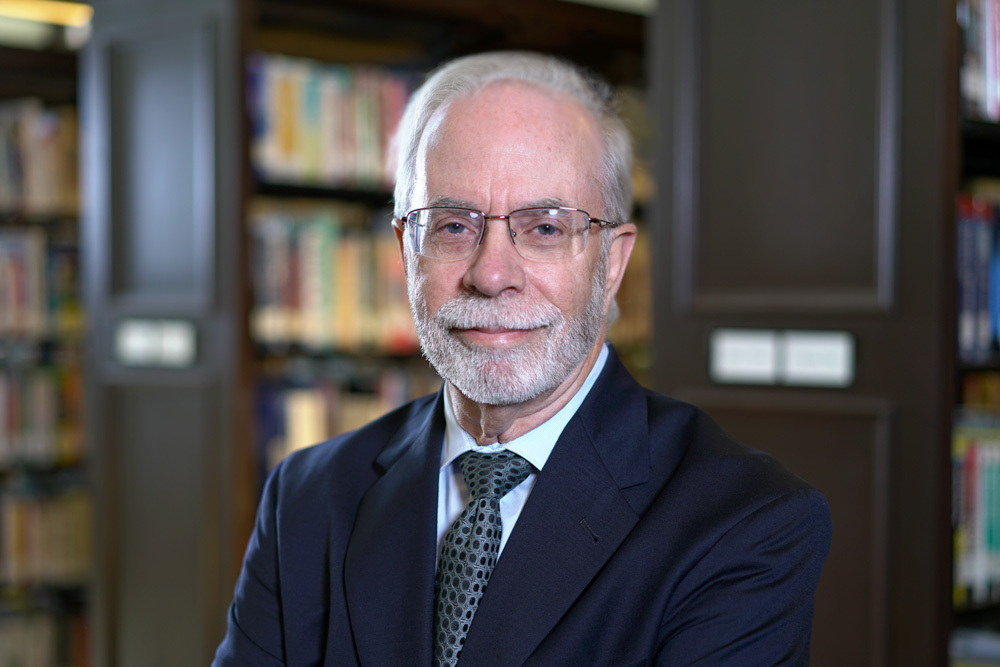 Gordon E. Krabbe