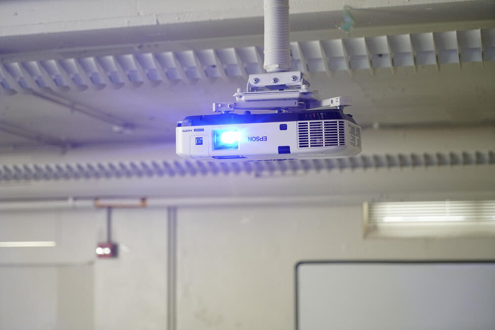 Edmondson Avenue Meeting Room - overhead digital projector with blue light