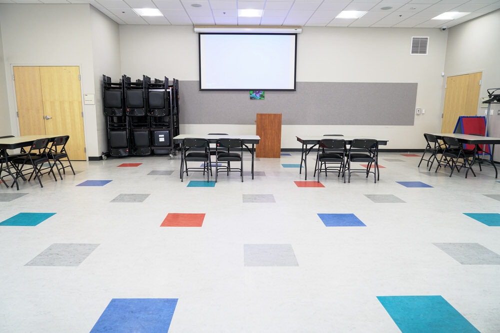 Waverly meeting room - facing the projection screen